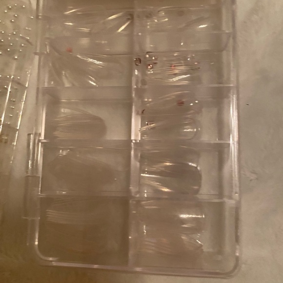 Nail Art Kit with Pink Clipper & fake nails - Picture 2 of 7